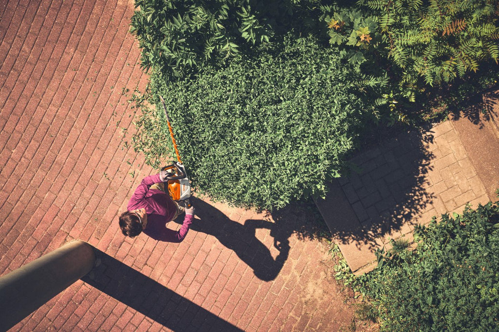 STIHL HSA 140 R Cordless Hedge Trimmer